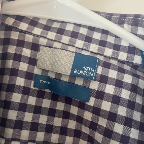 Men’s button down - Picture 2 of 3